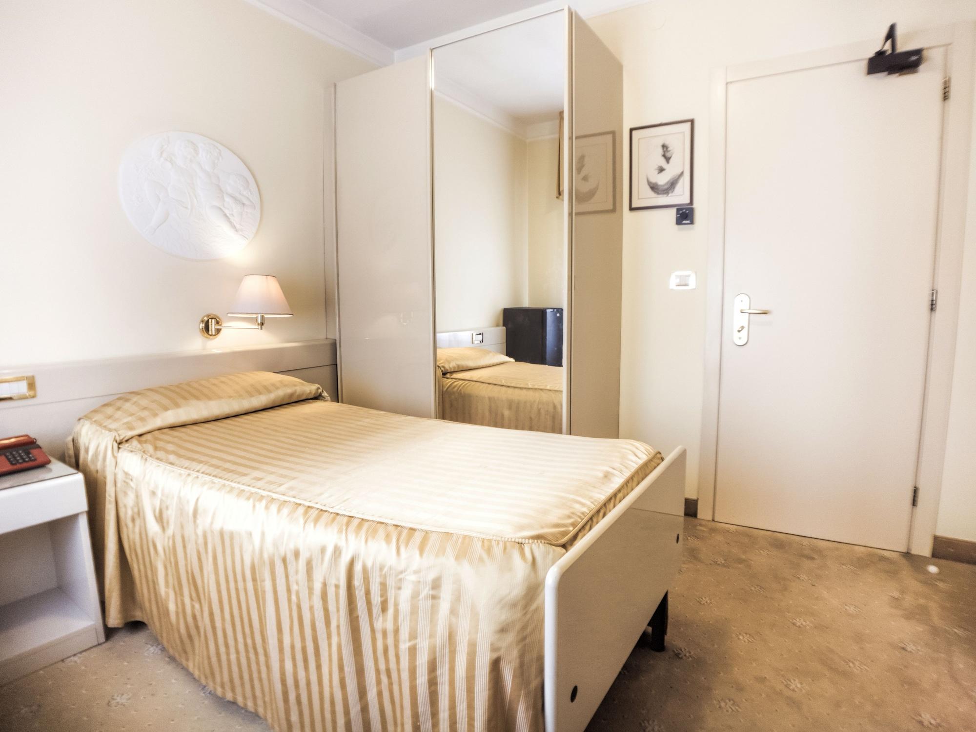 Hotel Aurora Terme Abano Terme Buitenkant foto