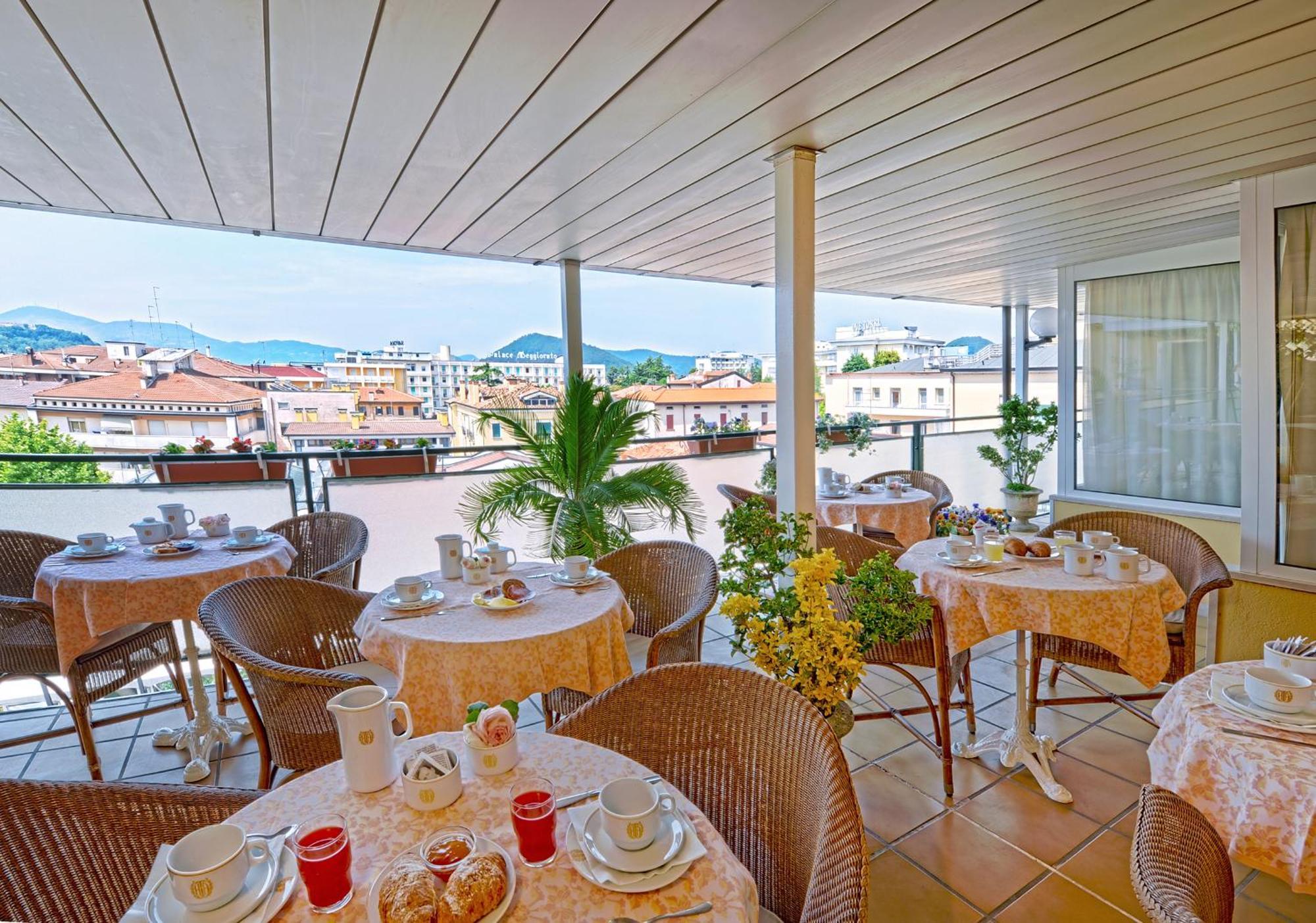 Hotel Aurora Terme Abano Terme Buitenkant foto