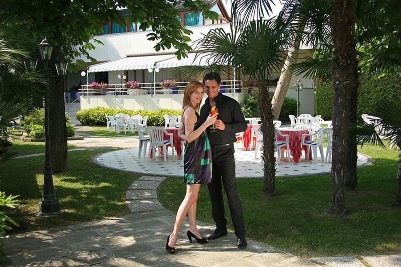 Hotel Aurora Terme Abano Terme Buitenkant foto