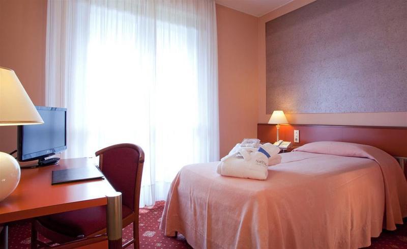 Hotel Aurora Terme Abano Terme Buitenkant foto